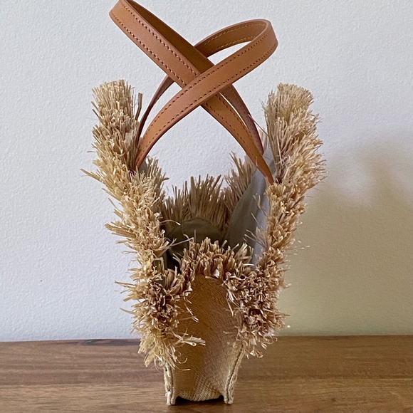 Aranaz Serena Embellished Clam purse - Picture 7 of 11